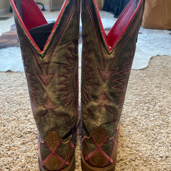 Macie Bean Black and Pink Checkered Cowboy Boots - Picture 2 of 4